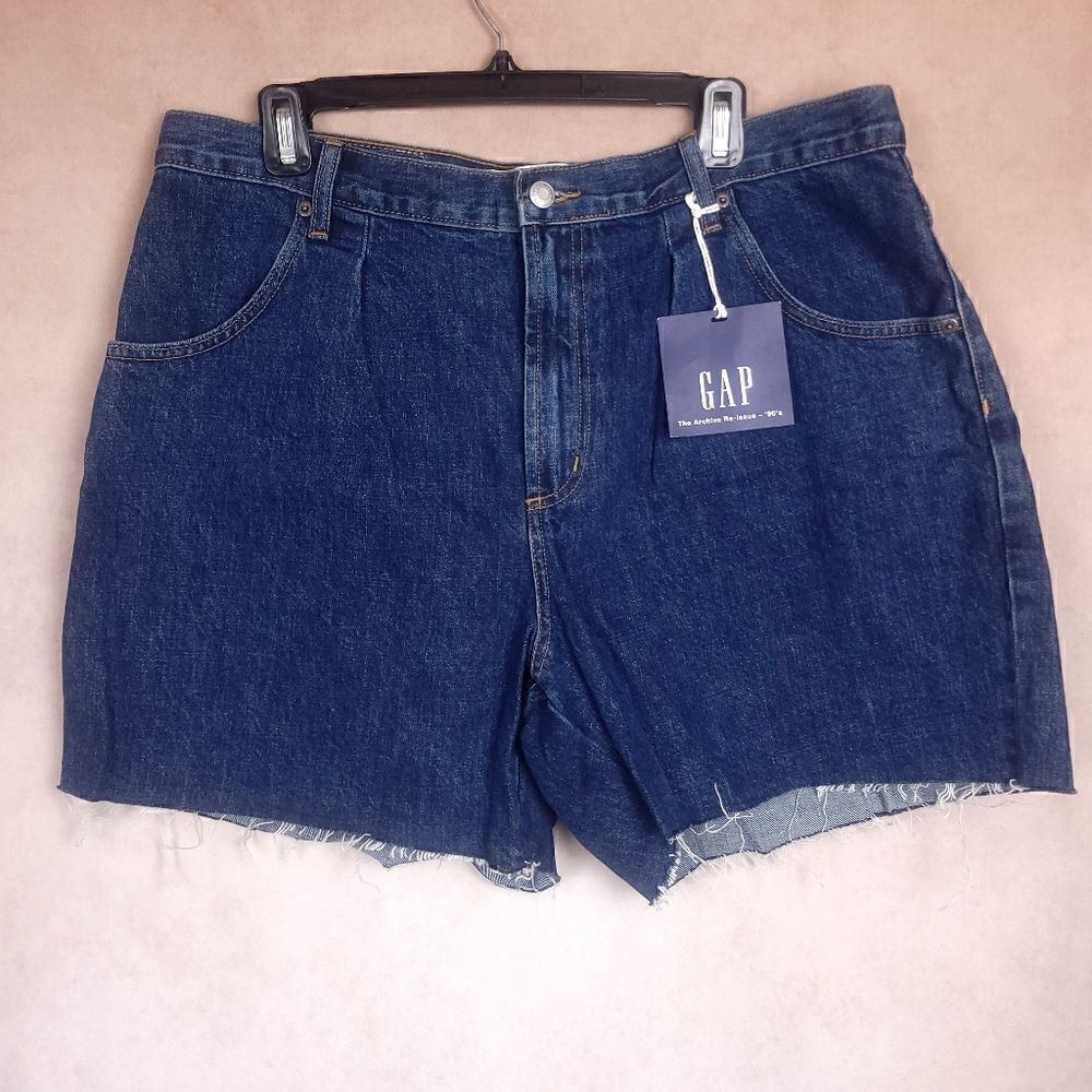 Gap Blue Denim Shorts Pleated Fit Raw Hem Size 33